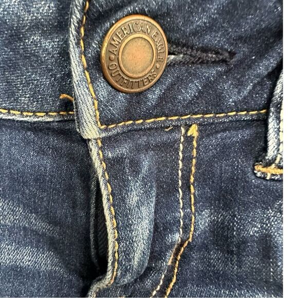 American Eagle short distressed Jean shorts dark wash size 0 - Picture 3 of 6
